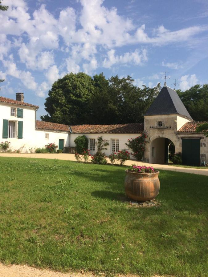 Chaniers Le Logis Du Plessis Bed & Breakfast エクステリア 写真