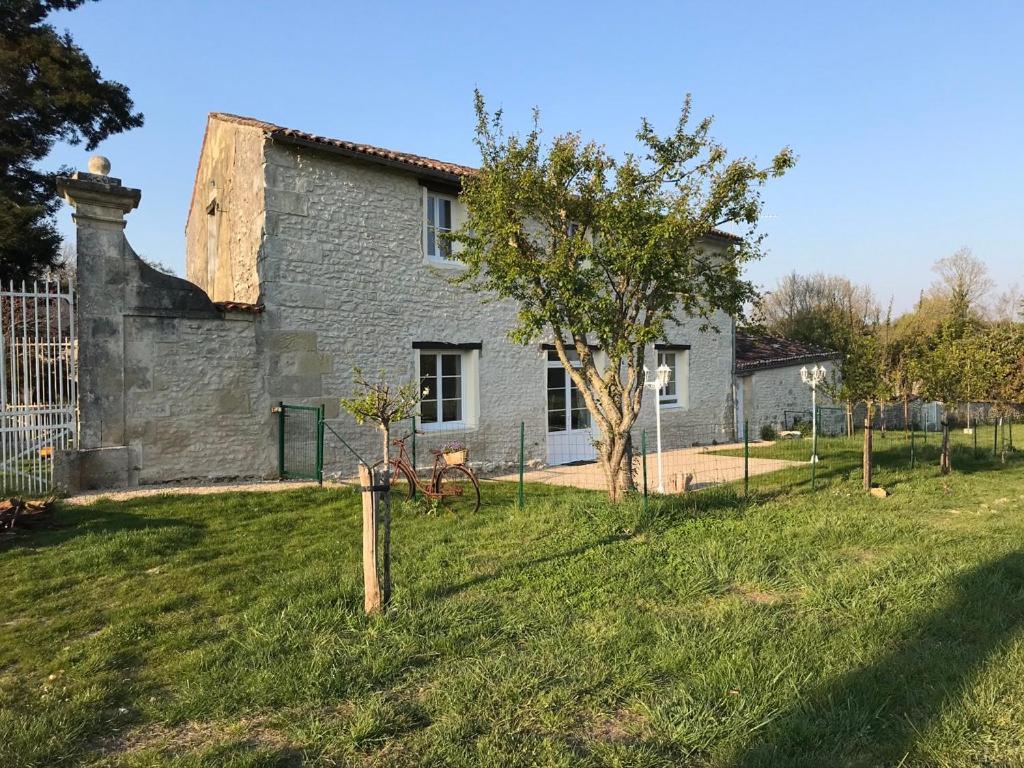 Chaniers Le Logis Du Plessis Bed & Breakfast エクステリア 写真